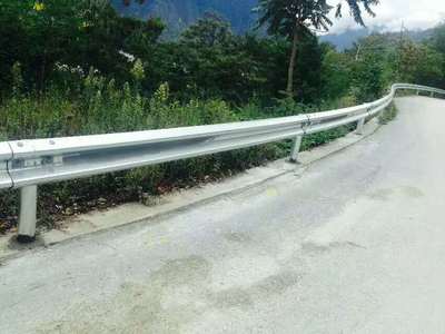 四川宜宾波形护栏GR-A-4E厂家——鼎创交通，守护道路安全的专业力量